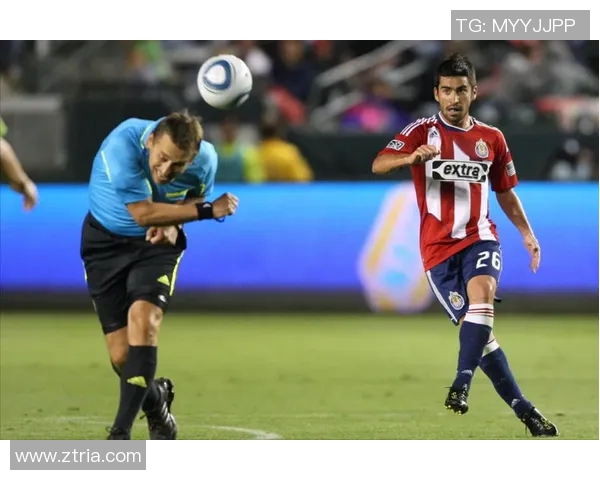 西雅图音速与休斯敦迪纳摩的精彩对决引发球迷热烈讨论与期待